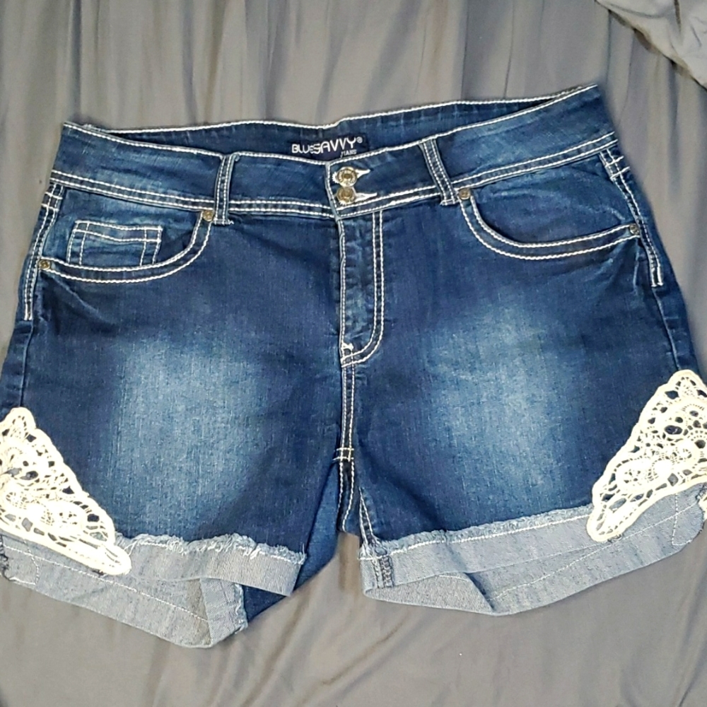 Jean shorty shorts